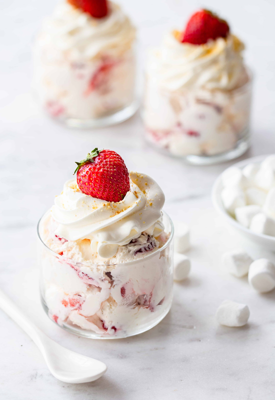 Strawberry Cheesecake Fluff in individual serving dishes